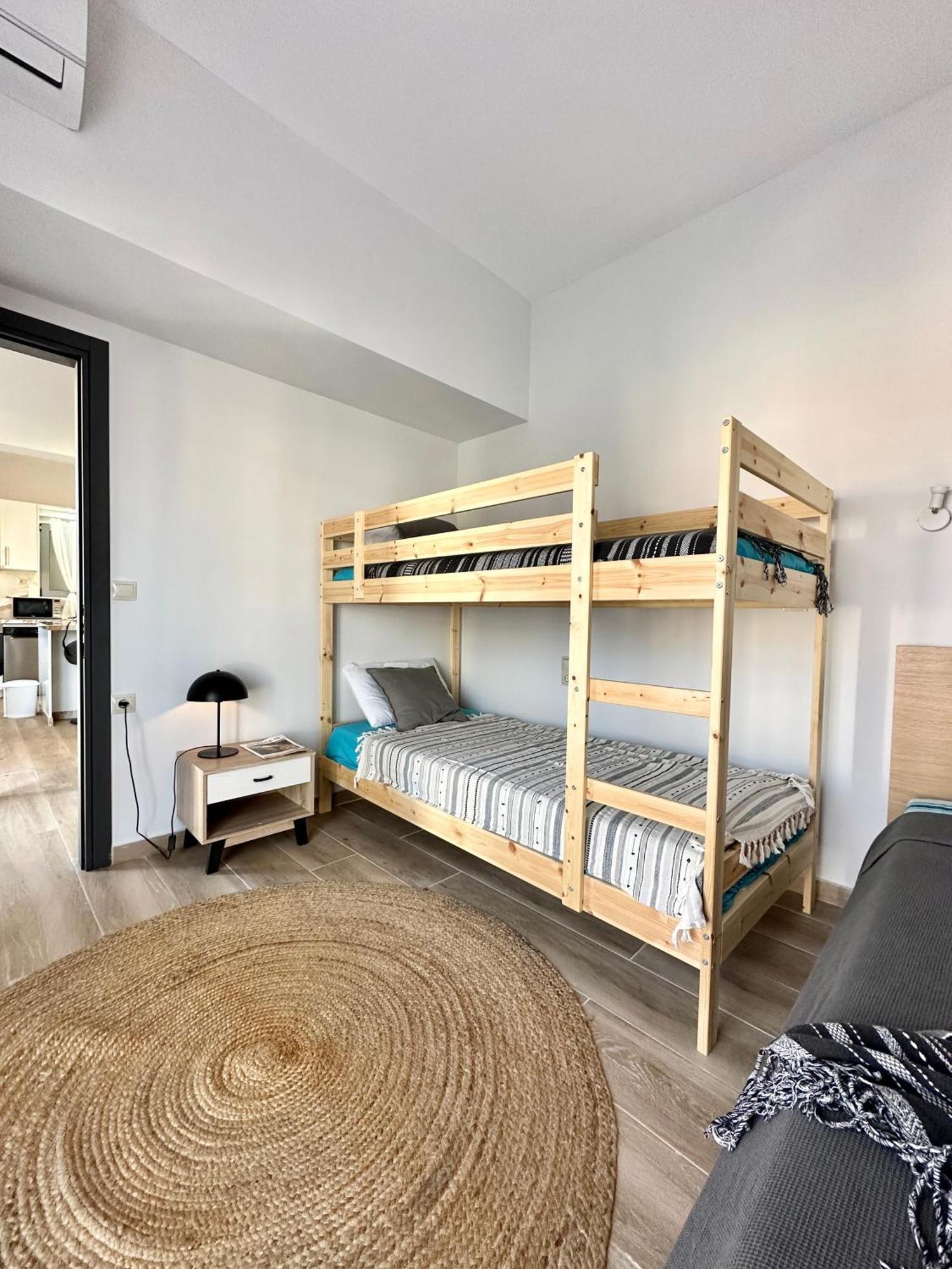 Exquisite 4-Bedroom Prestige Apartment Rhodes City Exterior foto